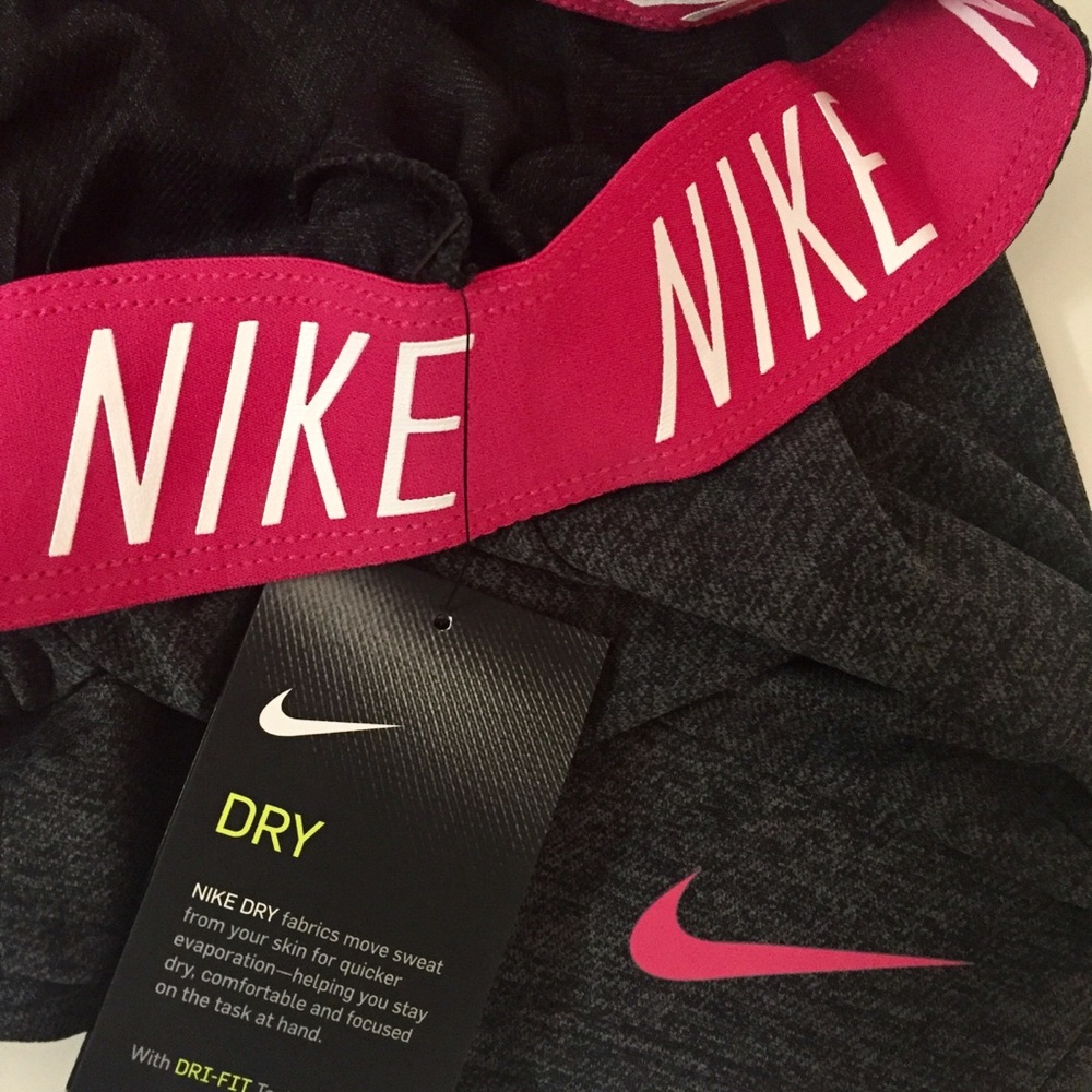 NWT Nike Dri-Fit Woman’s Training Shorts - Picture 5 of 7